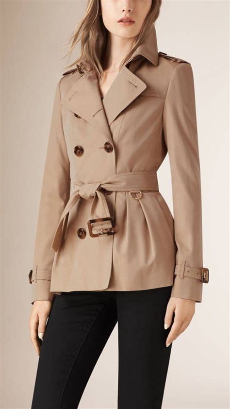 burberry kadın trençkot|Burberry trench jacket.